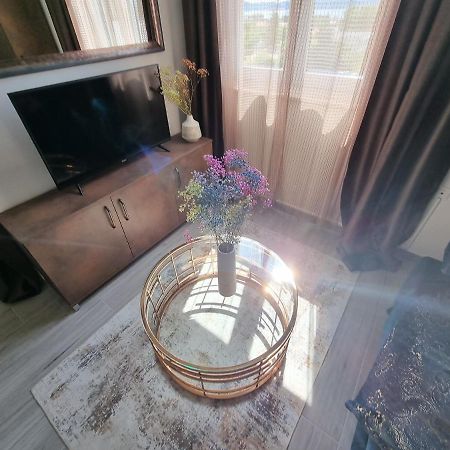 Booking Beautifull Studio Apartment Bell With Balcony And Sea View In Zadar Luaran gambar