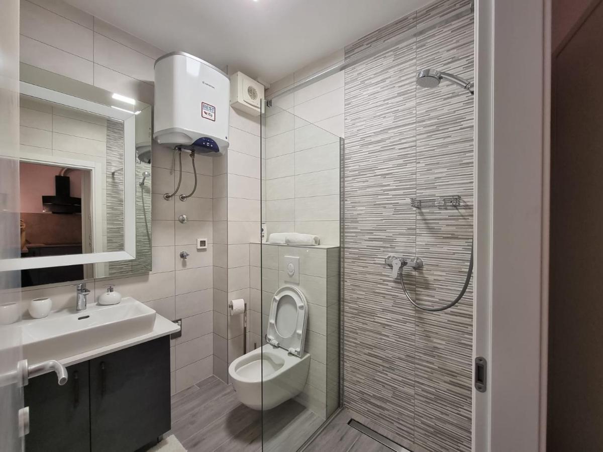 Booking Beautifull Studio Apartment Bell With Balcony And Sea View In Zadar Luaran gambar
