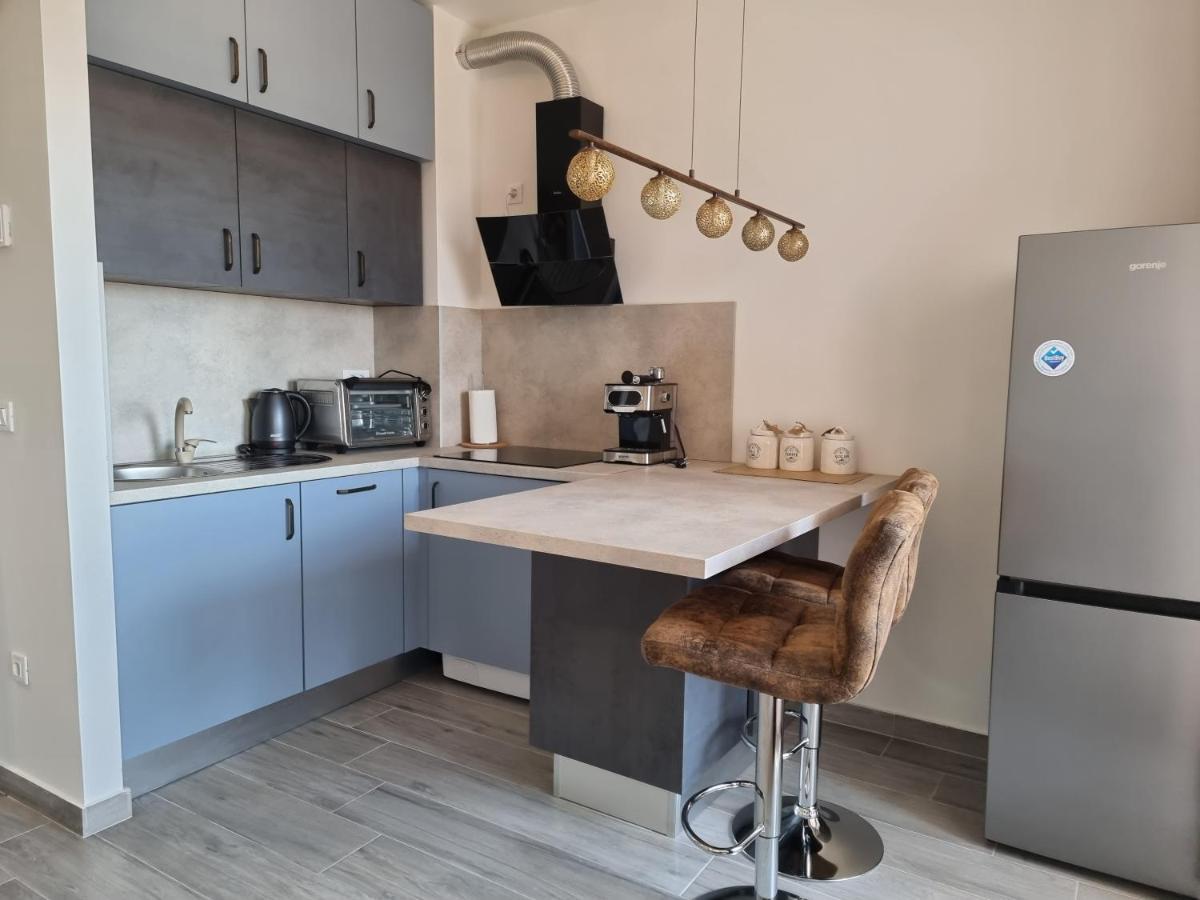 Booking Beautifull Studio Apartment Bell With Balcony And Sea View In Zadar Luaran gambar