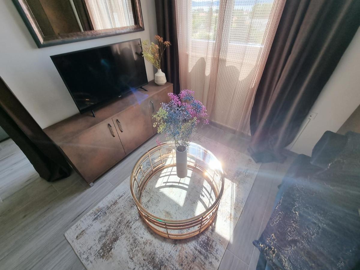 Booking Beautifull Studio Apartment Bell With Balcony And Sea View In Zadar Luaran gambar